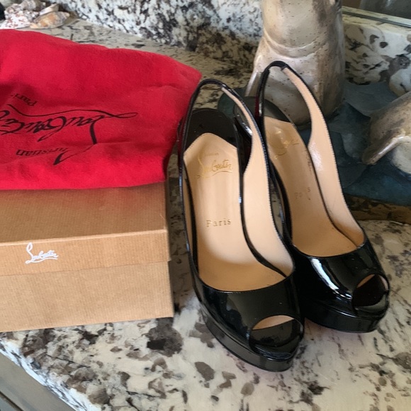 Shoes 👠 - Picture 9 of 17